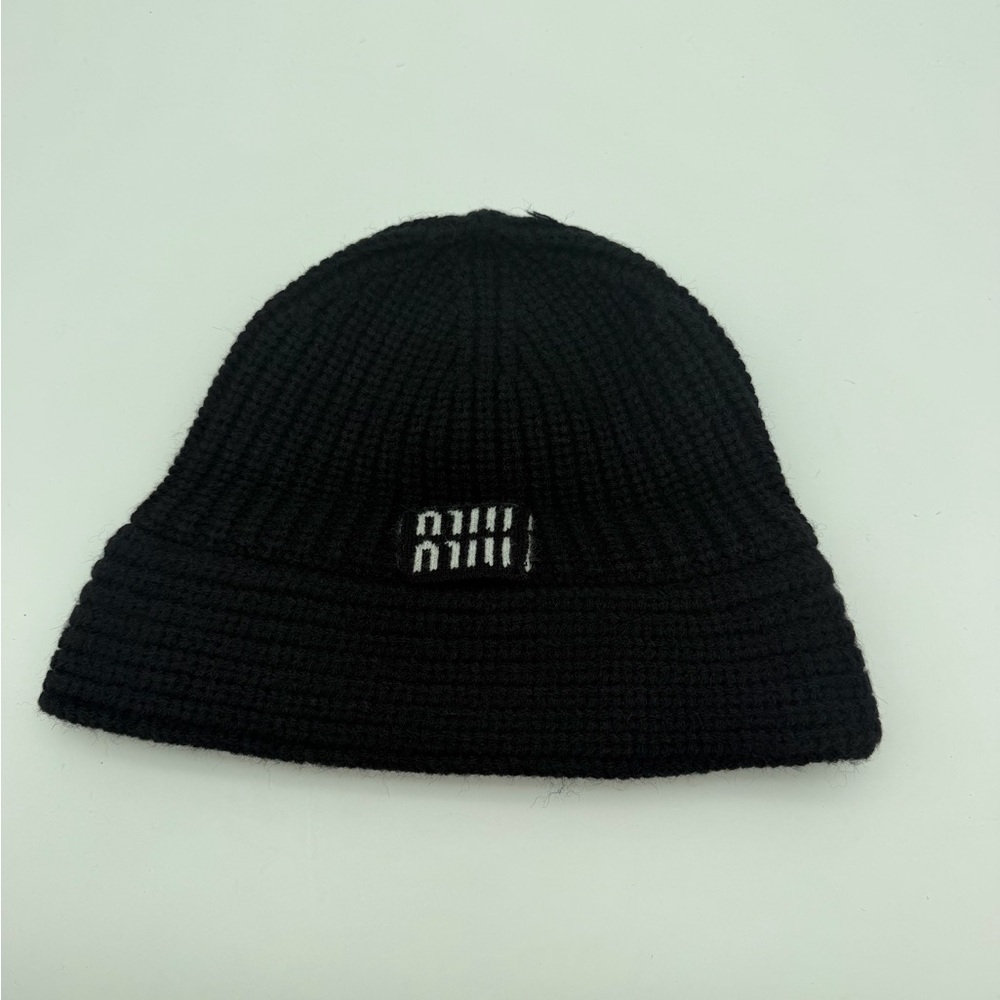 Miu Miu Black Ribbed Cashmere Blend Beanie –‎ Made in Great Britain